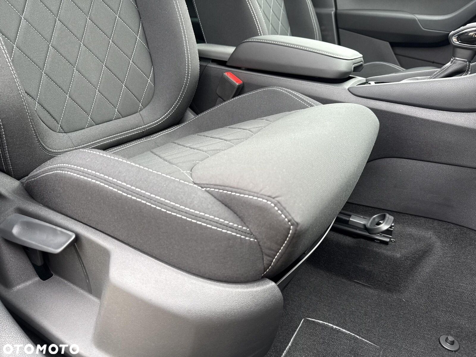 Skoda Karoq 1.5 TSI ACT Sportline DSG - 20