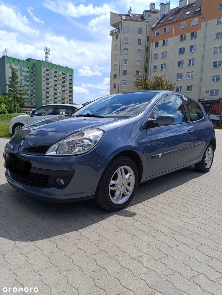 Renault Clio - 11