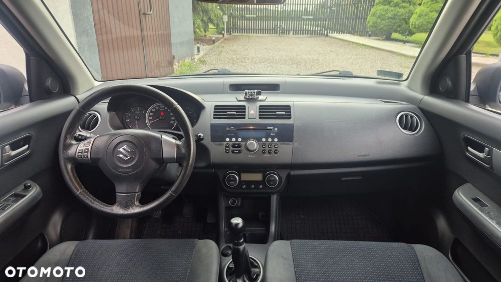 Suzuki Swift 1.3 DDiS GLX / Comfort - 11