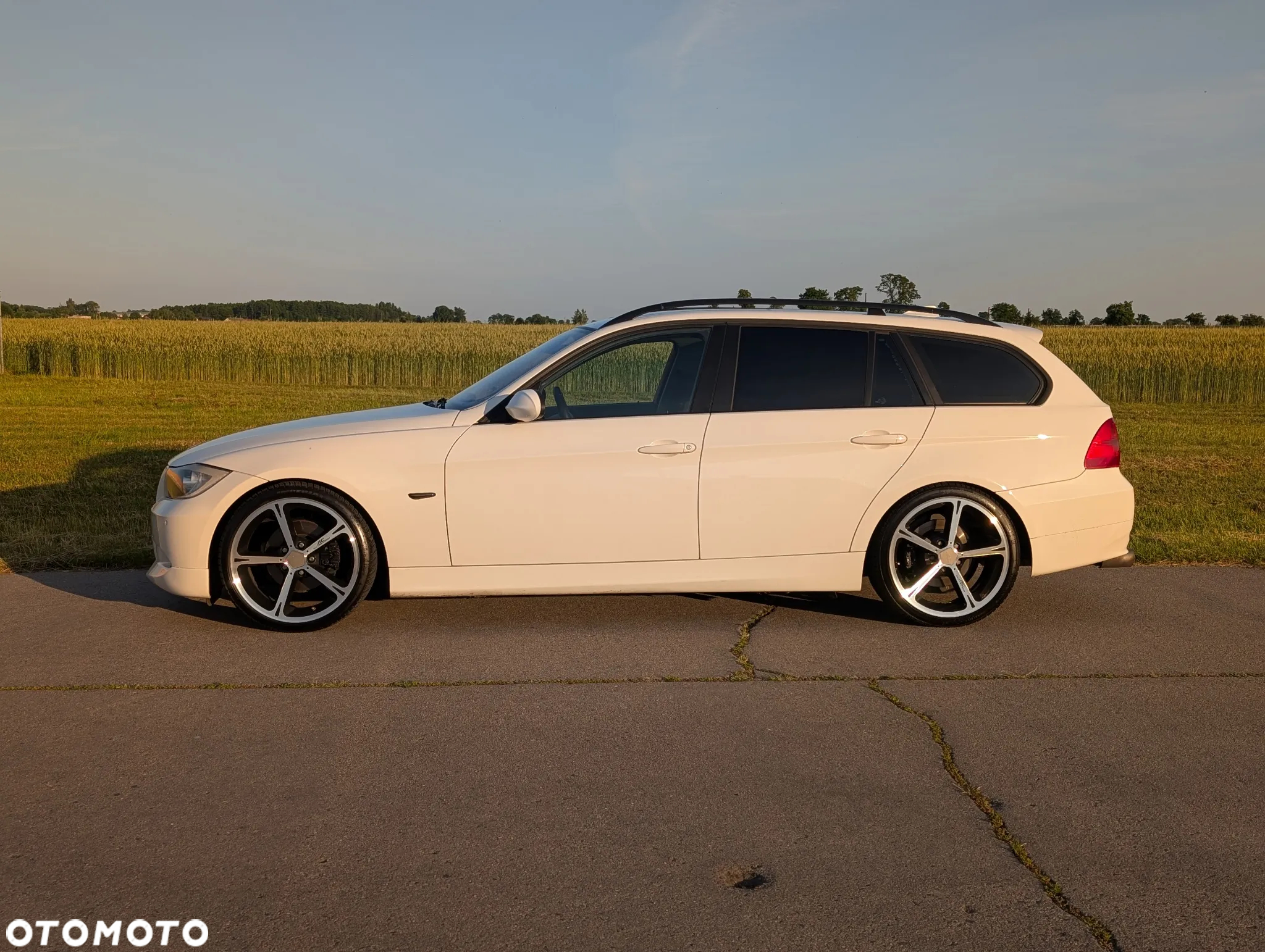 BMW Seria 3 320d DPF Touring - 4