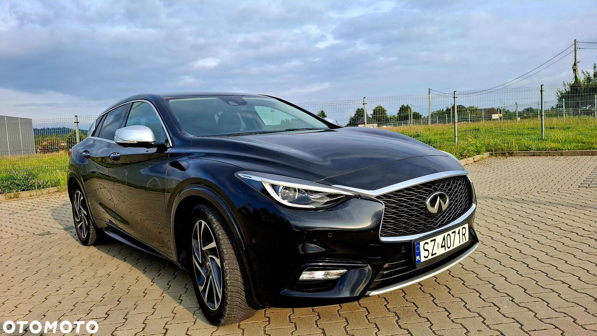Infiniti Q30 1.6t Premium - 1