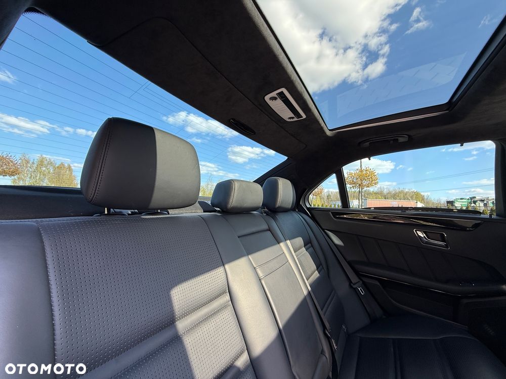 Mercedes-Benz Klasa E 63 AMG AMG Speedshift 7G-MCT - 30
