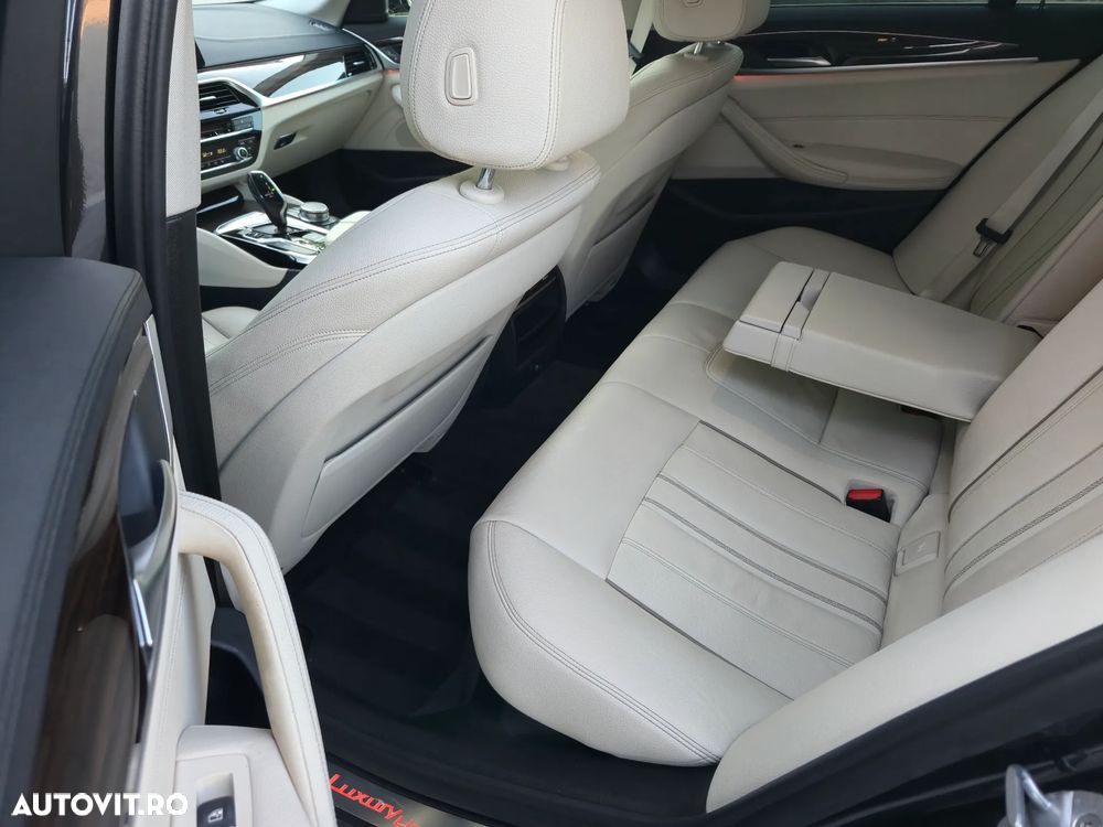 BMW Seria 5 520d Aut. Luxury Line - 31