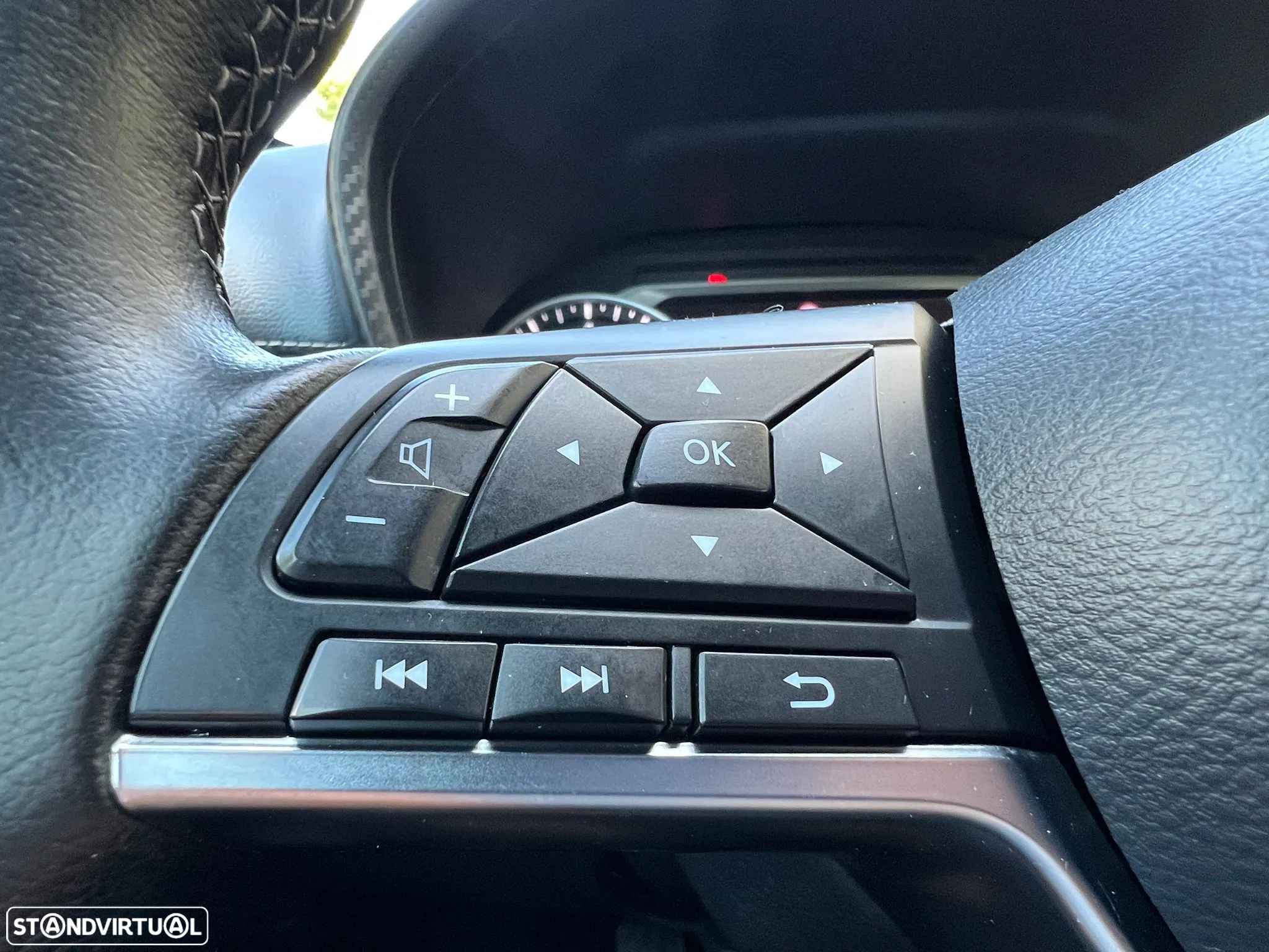 Nissan Juke 1.0 DIG-T Enigma - 12