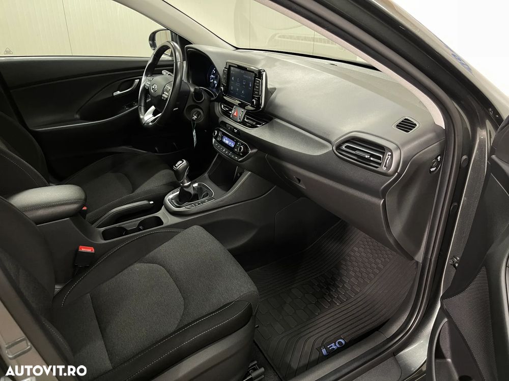 Hyundai i30 1.5 110CP M/T Highway - 10