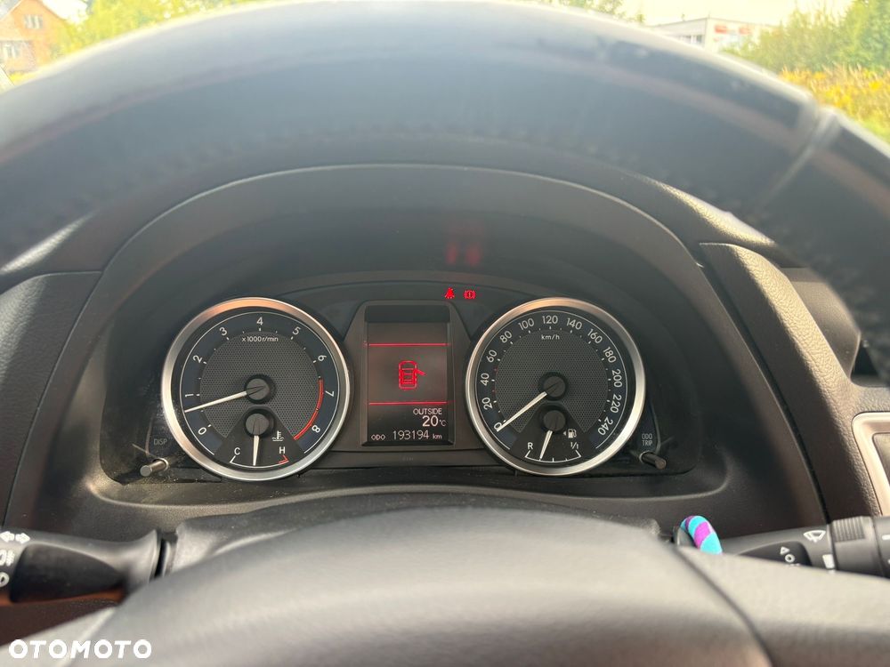 Toyota Auris 1.6 2010 - 11