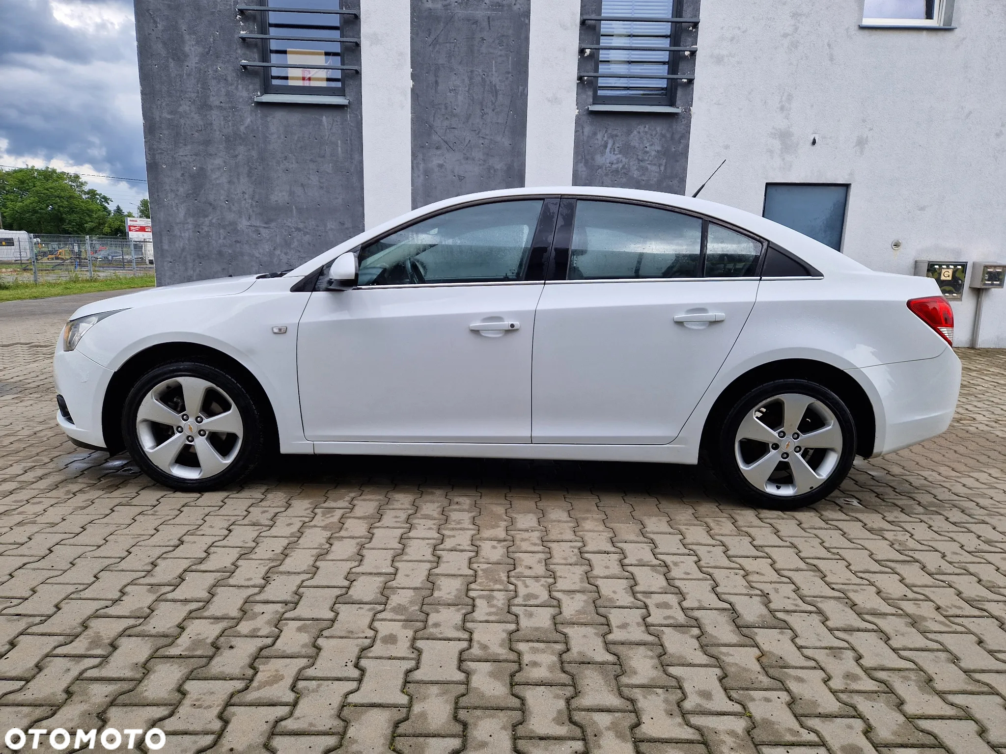 Chevrolet Cruze 1.8 Base - 8