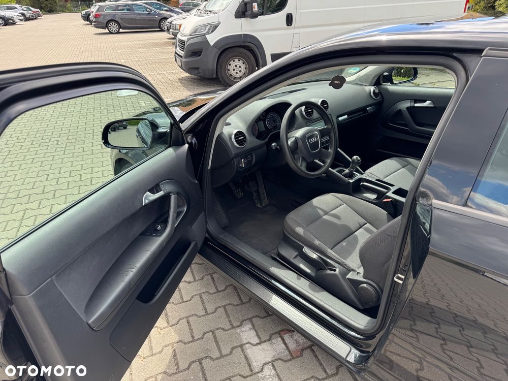 Audi A3 3-drzwiowe 2.0 TDI Attraction - 40