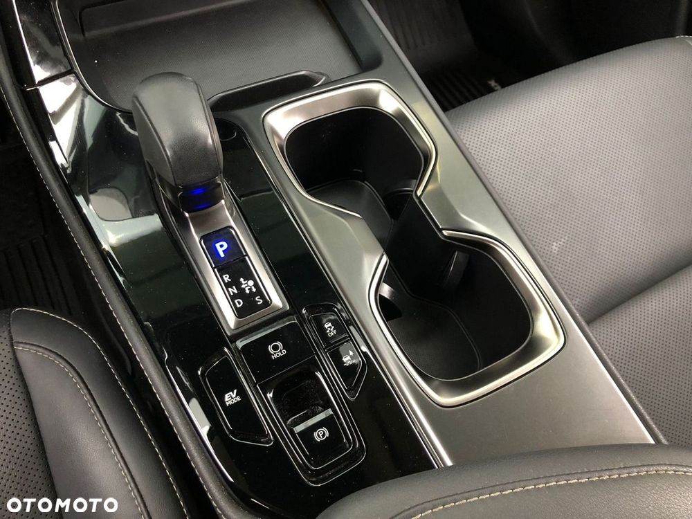 Lexus NX 350h Business AWD - 18