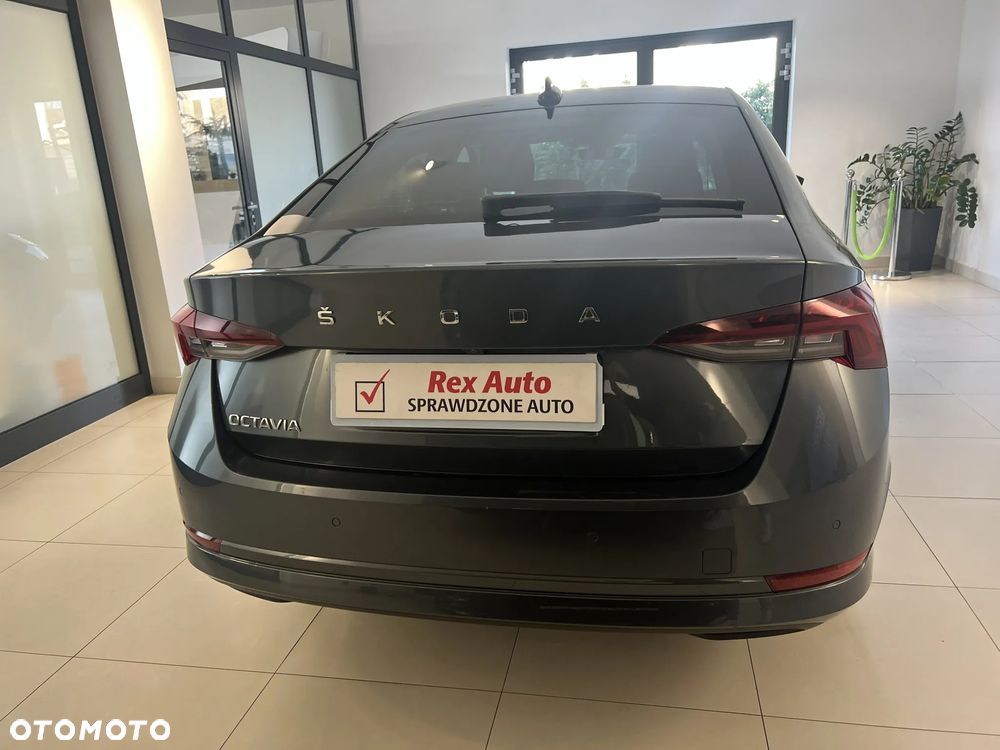 Skoda Octavia 2.0 TDI SCR Ambition DSG - 8