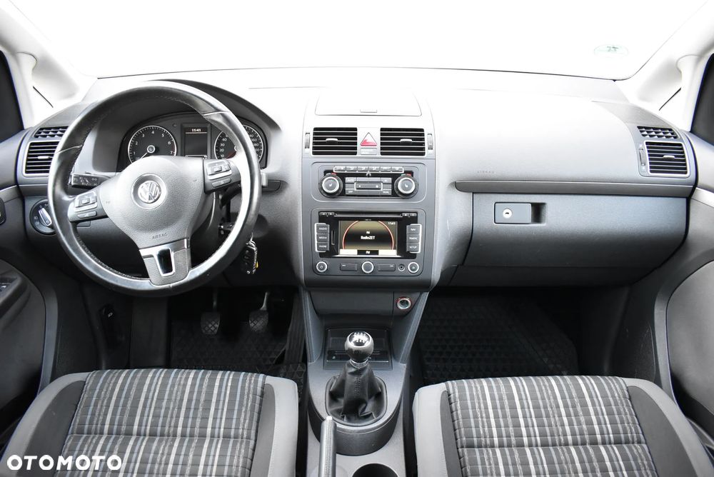 Volkswagen Touran - 6