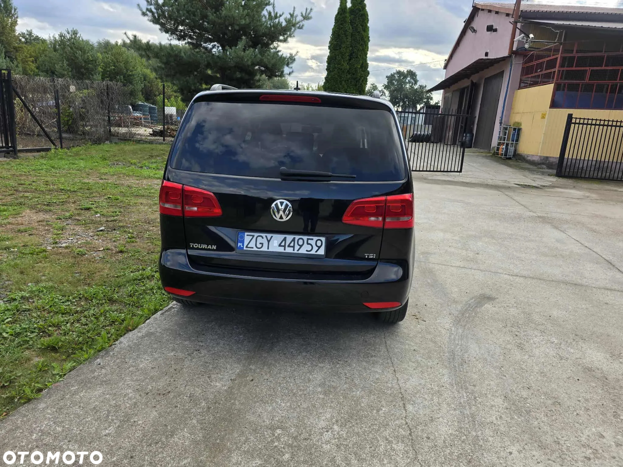 Volkswagen Touran - 5