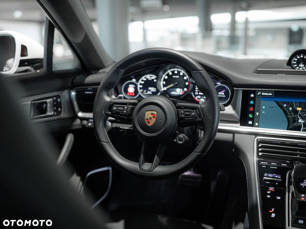 Porsche Panamera 4 E-Hybrid Sport Turismo Platinum Edition - 34