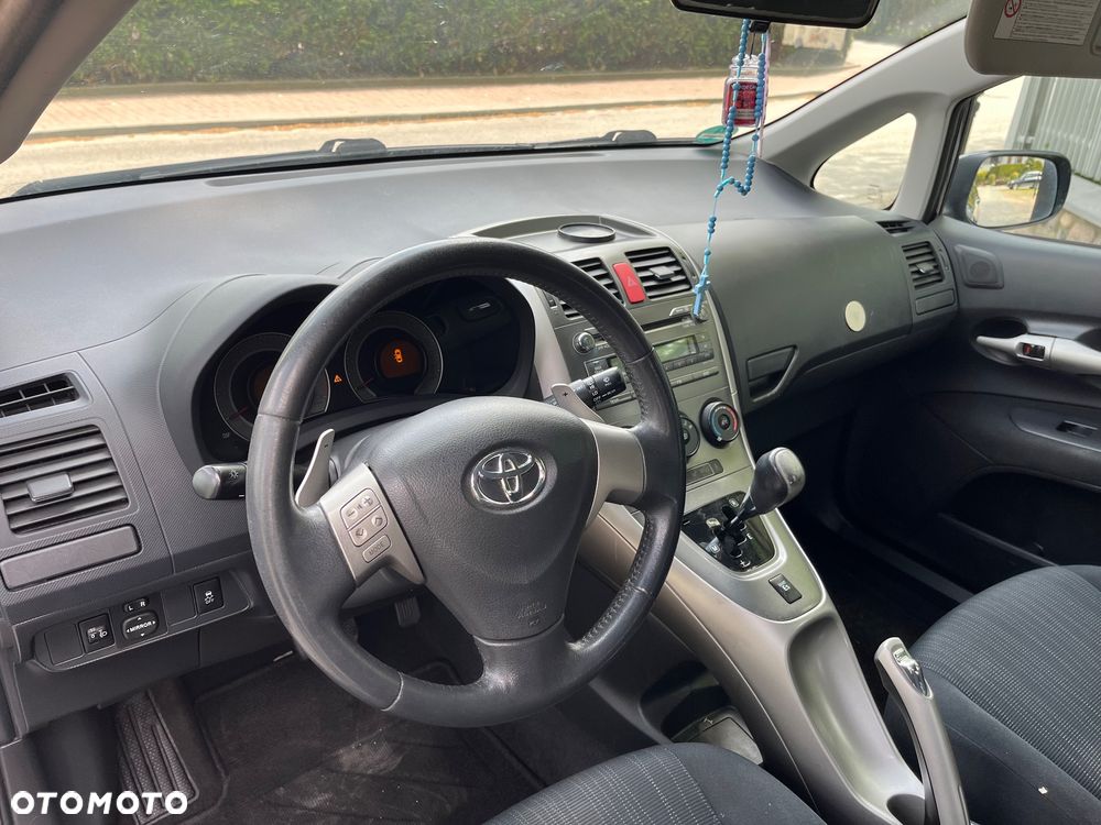 Toyota Auris 1.6 VVT-i Sol MM - 16