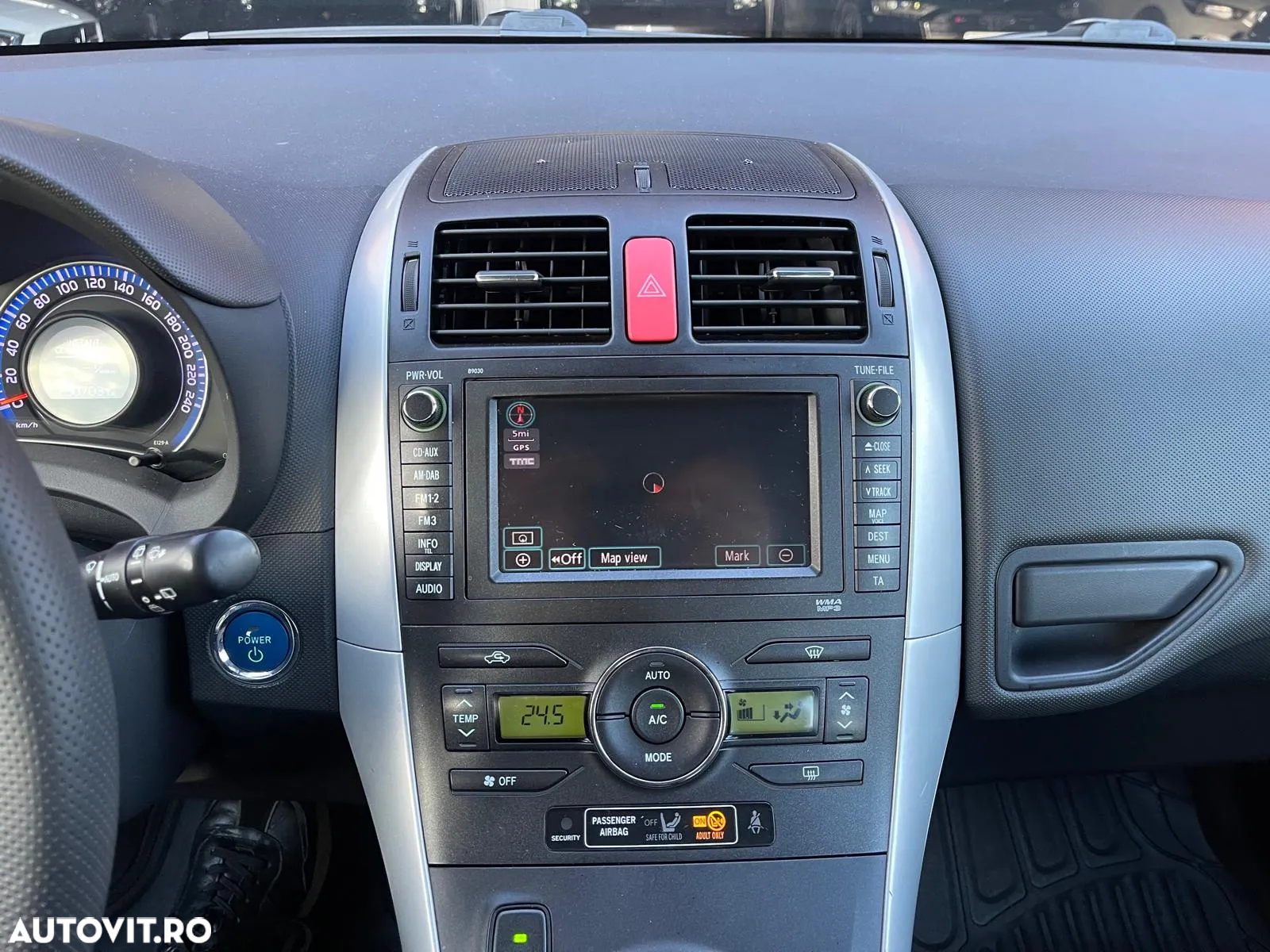 Toyota Auris - 23