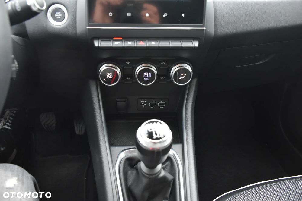 Renault Captur TCe Mild Hybrid 140 GPF EVOLUTION - 19
