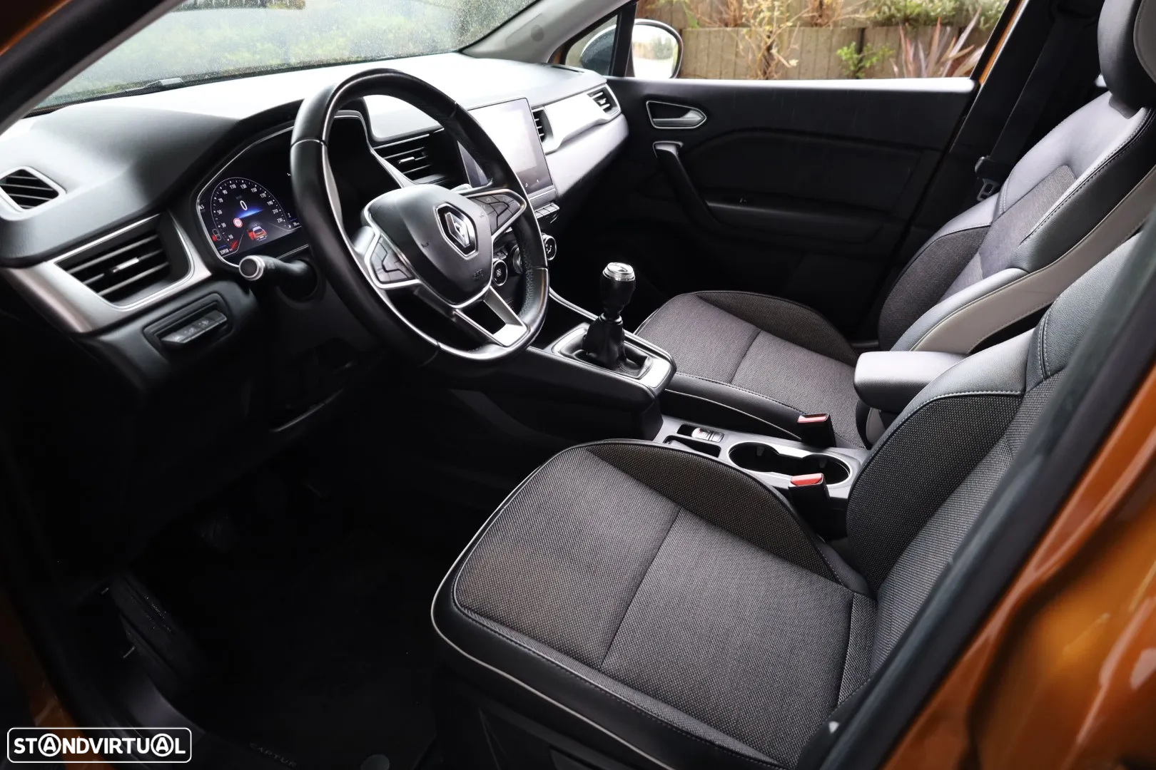 Renault Captur 1.0 TCe Exclusive - 37