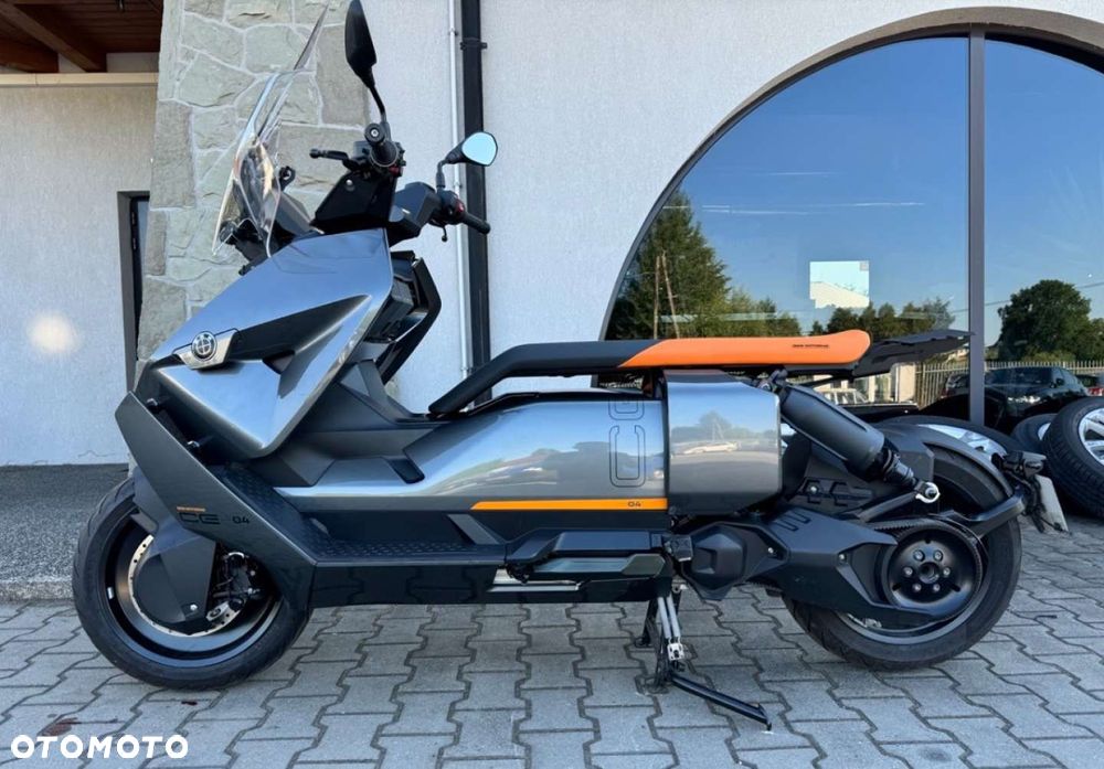 BMW CE 04 - 1