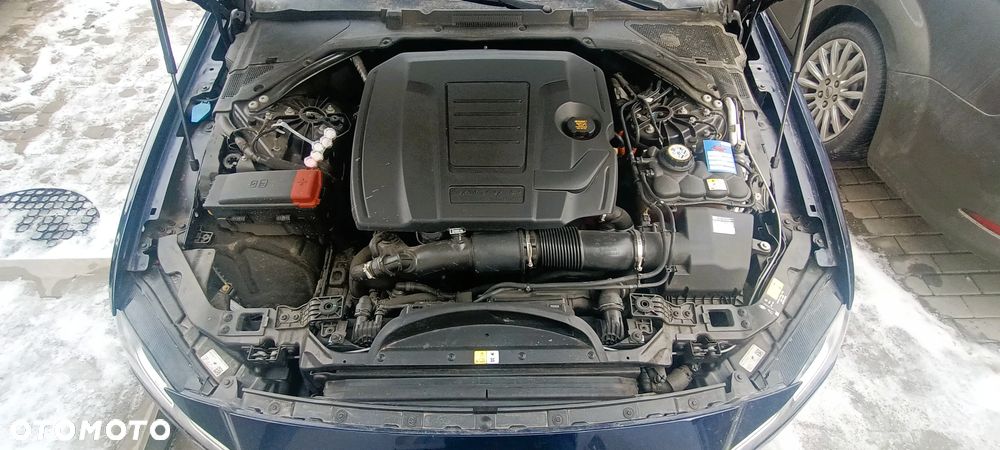 Jaguar XF P250 R-Dynamic SE - 13