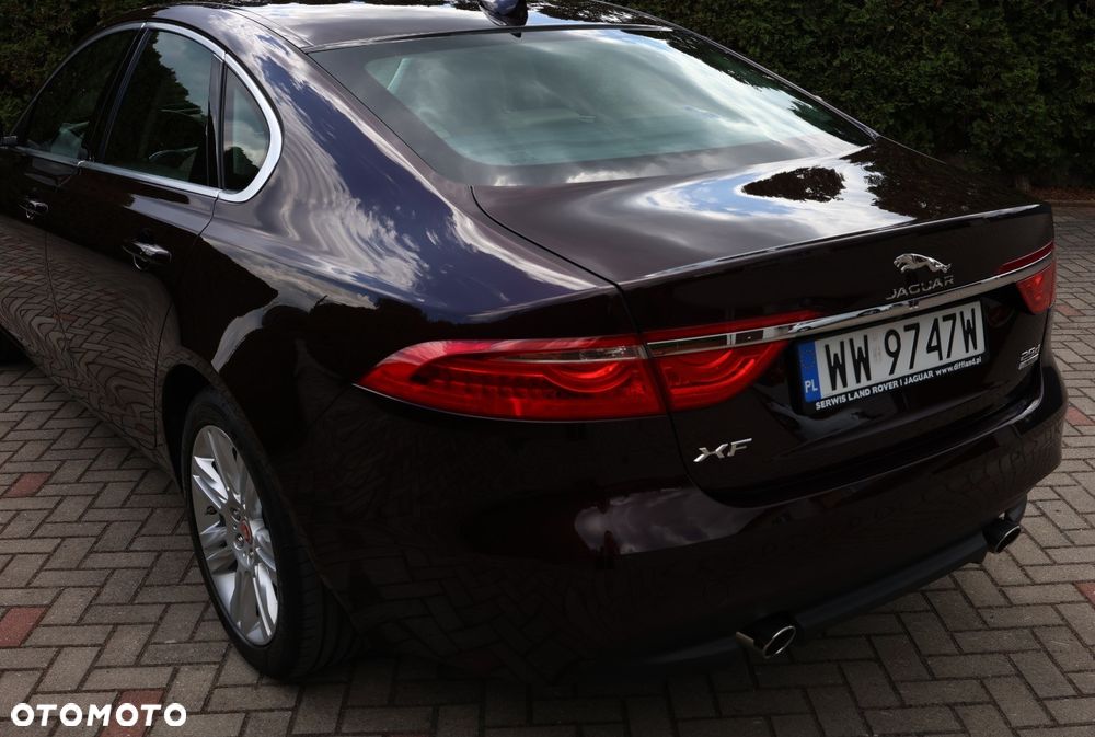 Jaguar XF 2.0 i4D Prestige - 3