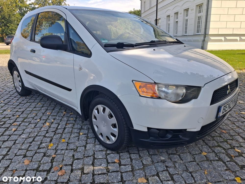 Mitsubishi Colt - 1