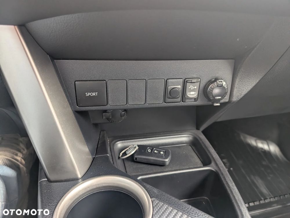 Toyota RAV4 2.0 D-4D Premium - 30