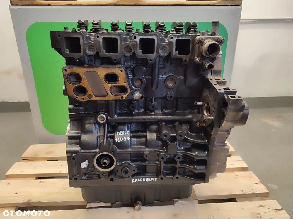 Słupek silnika Deutz TCD 3.6 - 2