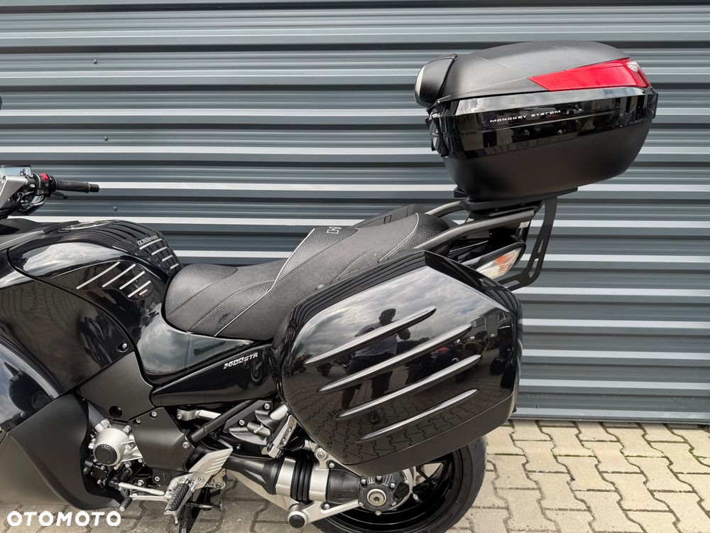 Kawasaki GTR - 13