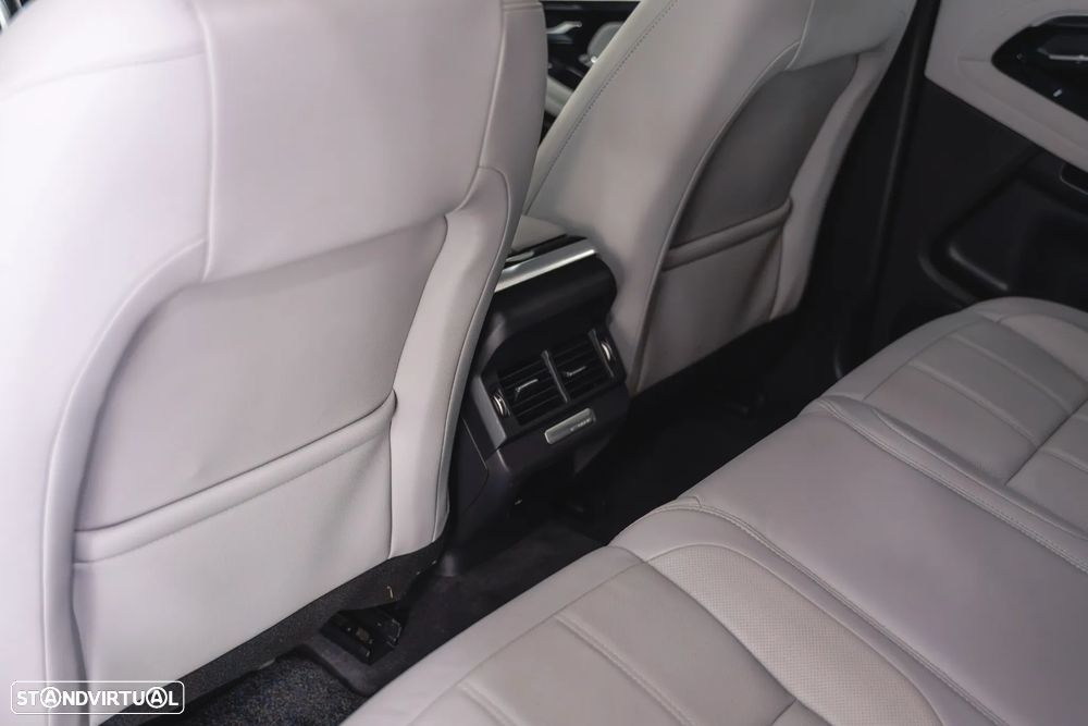Land Rover Range Rover Evoque P300e R-Dynamic HSE - 44
