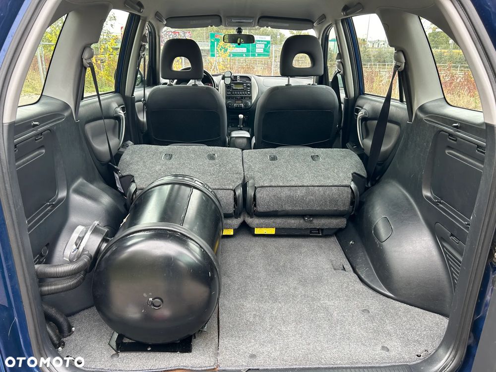 Toyota RAV4 2.0 VVT-i 4x4 - 16