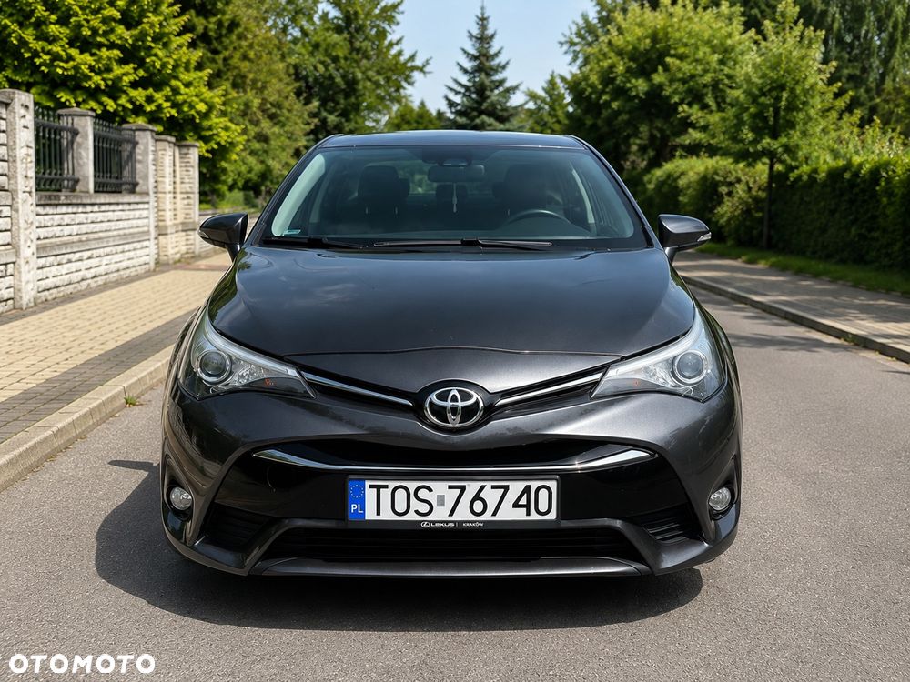 Toyota Avensis 1.8 Premium - 1