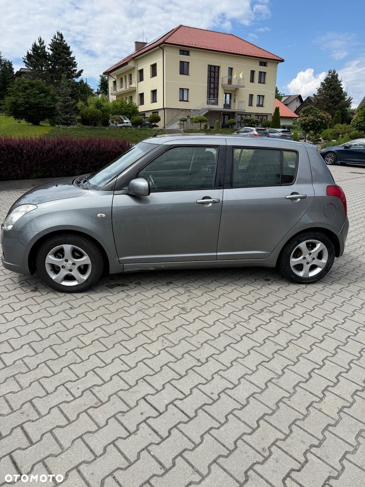 Suzuki Swift - 2