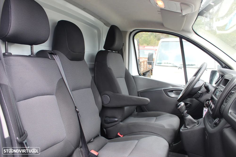 Renault Trafic 2.0 dCi L1H1 - 10