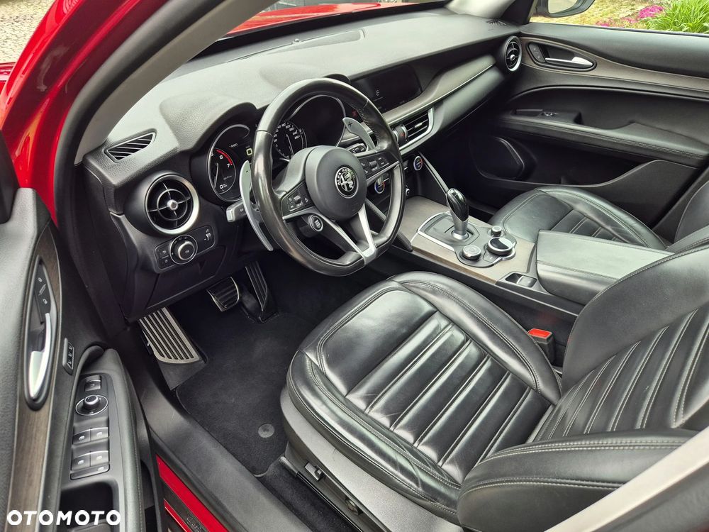 Alfa Romeo Stelvio 2.0 Turbo 16V AT8-Q4 First Edition - 15