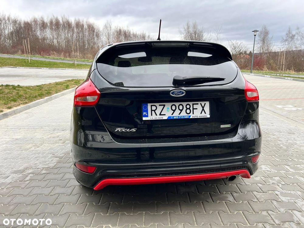 Ford Focus 1.5 EcoBoost Black Edition ASS - 9