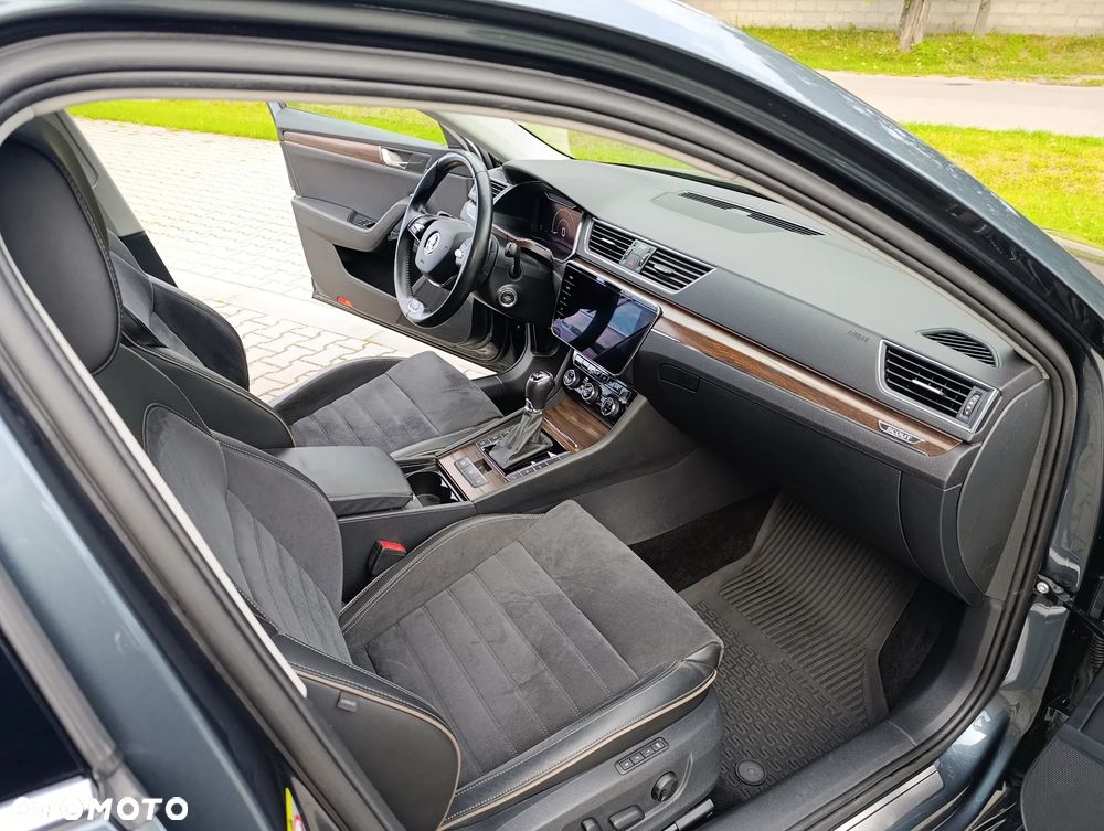 Skoda Superb 2.0 TDI 4x4 DSG Scout - 21