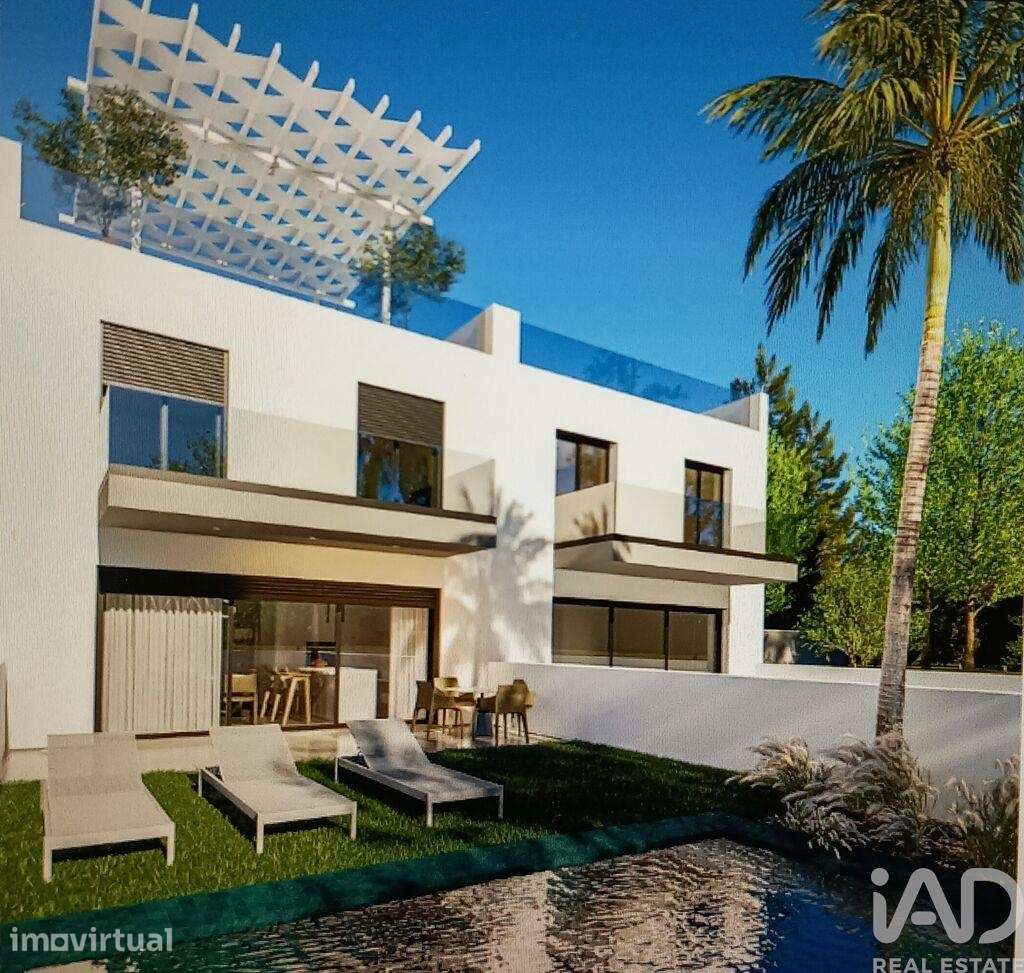 Casa / Villa T4 em Faro (Sé e São Pedro) de 207,00 m2 - Grande imagem: 2/8