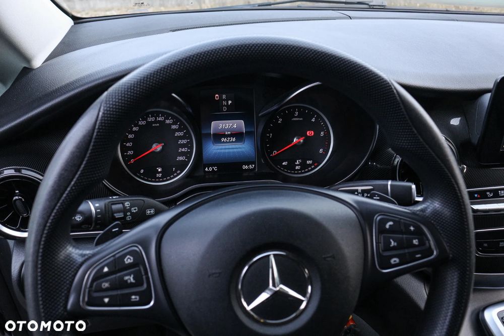 Mercedes-Benz Klasa V 220 d 9G-Tronic - 9