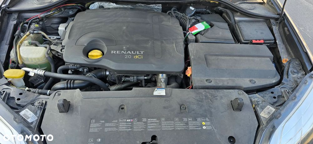 Renault Laguna 2.0 dCi FAP Initiale - 13