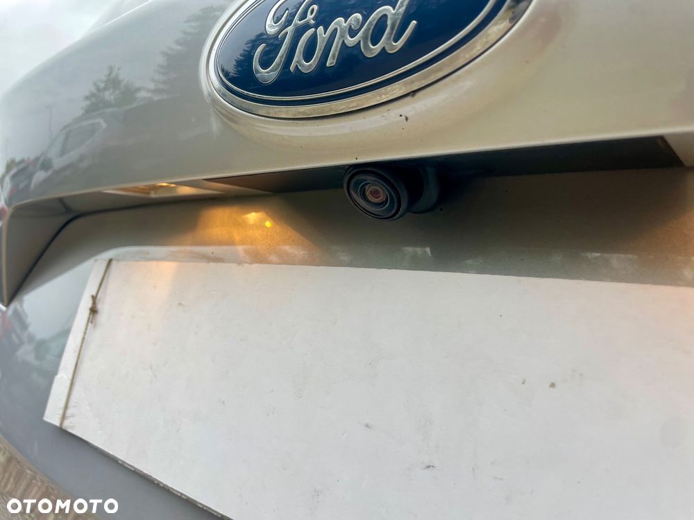 Ford Kuga - 31