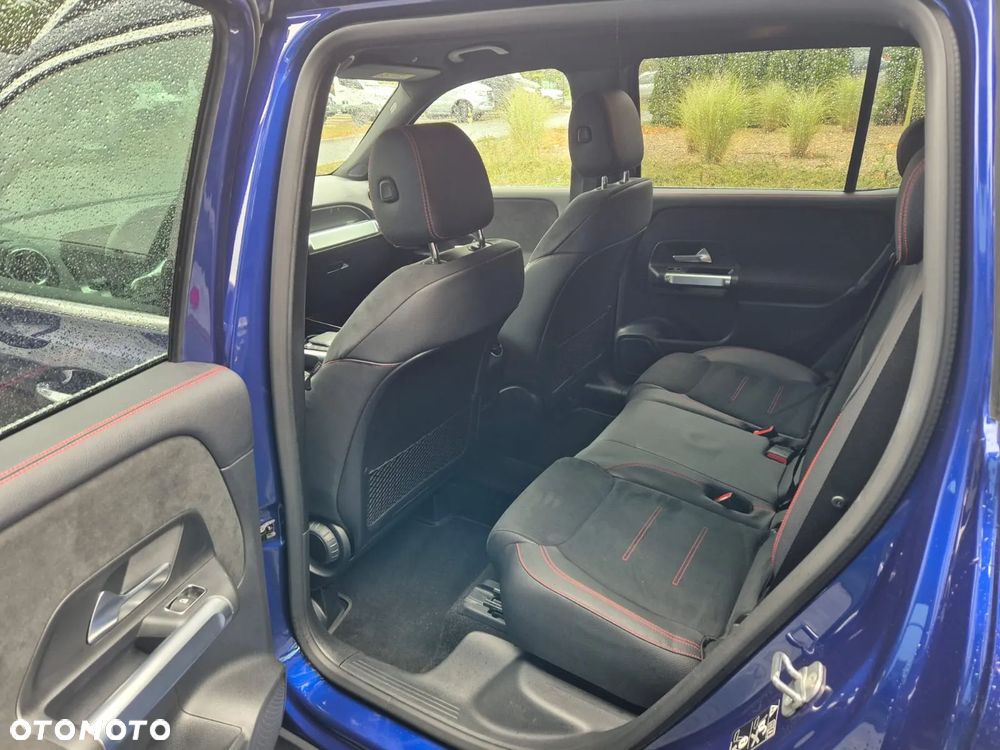 Mercedes-Benz GLB 200 4-Matic AMG Line 8G-DCT - 18