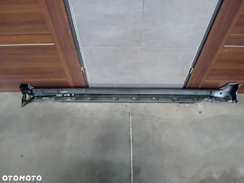 listwa progowa prawa kompletna Seat Exeo kombi 2010 kolor LS7Y 3R0853860A - 3