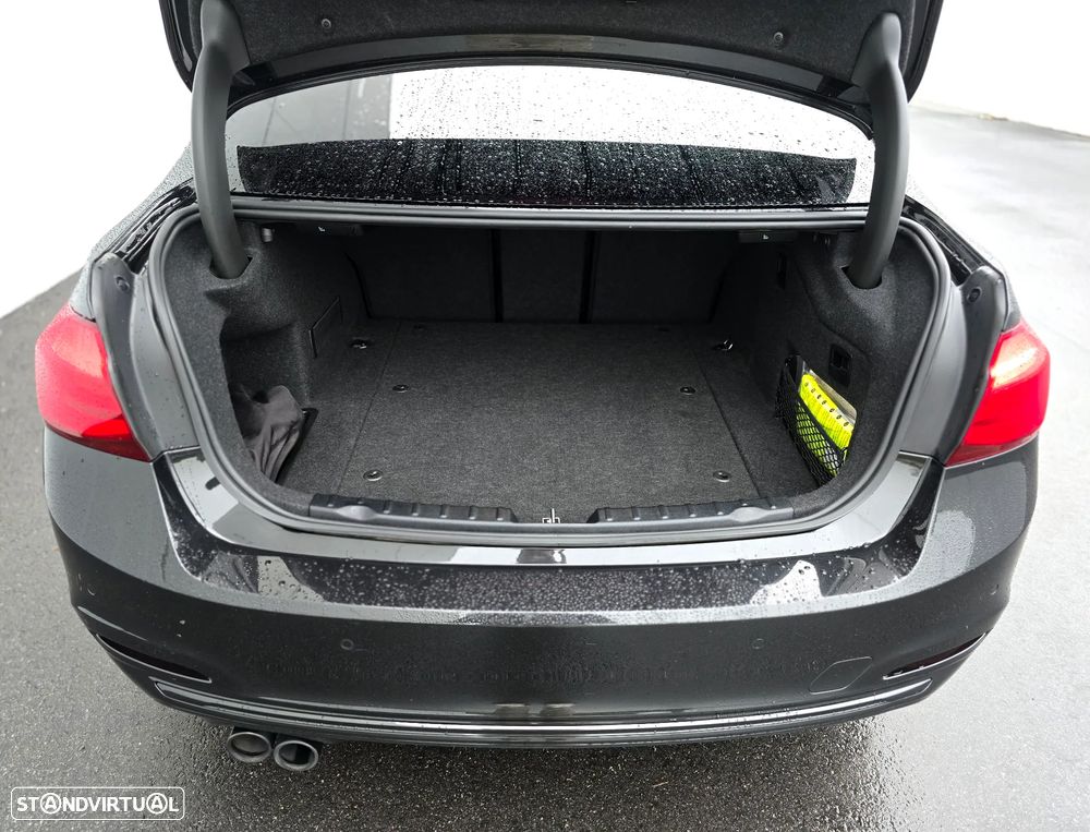 BMW 330 e iPerformance Line Sport Shadow - 36