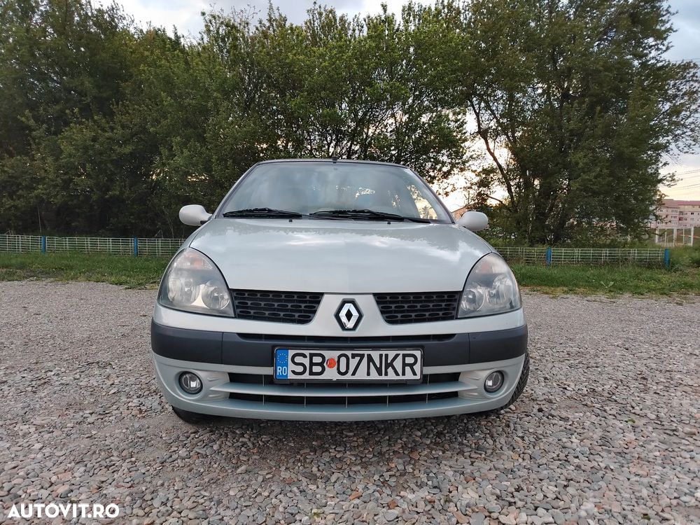 Renault Clio - 8