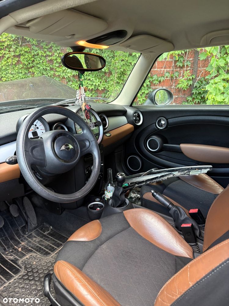 MINI Cooper Standard - 4