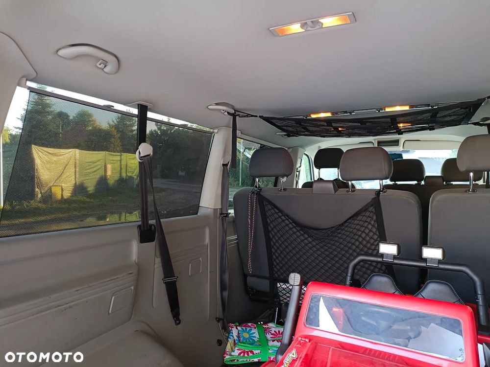 Volkswagen Caravelle - 17