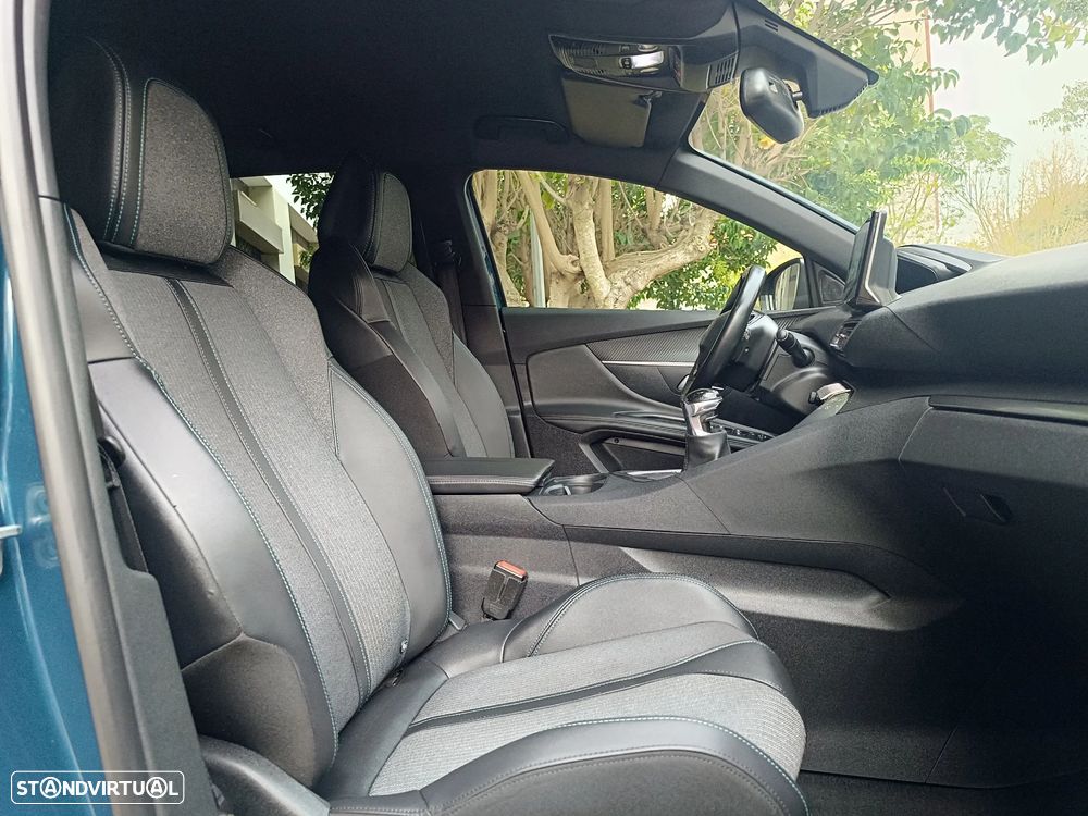 Peugeot 3008 PureTech 130 Stop & Start GPF Allure - 21