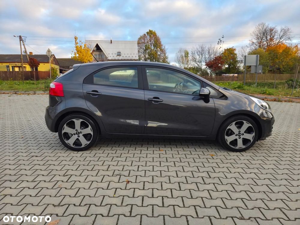 Kia Rio 1.4 L - 4