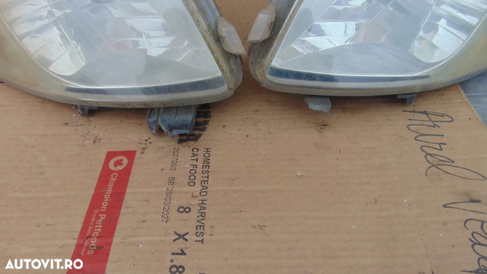 Faruri Toyota Yaris an 2006 cod 89900736 cu defect - 4