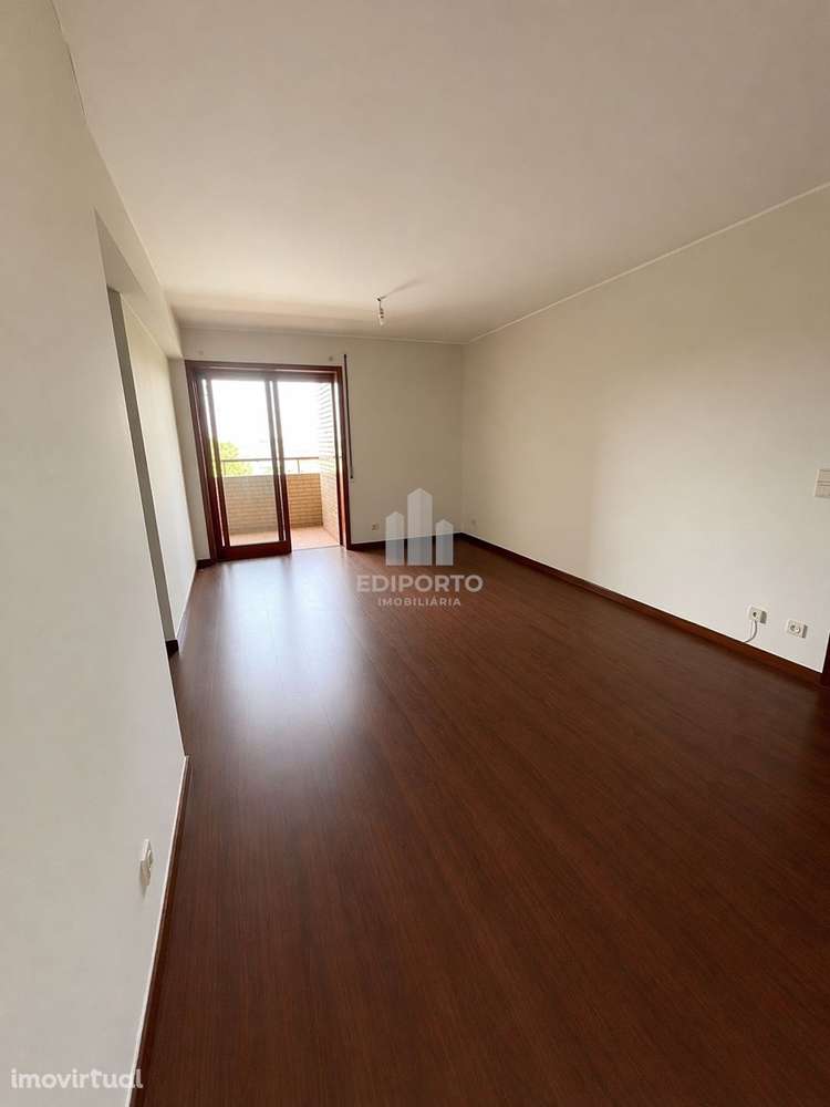 Arrendamento T2 com varanda em Coimbrões - Vila Nova de Gaia - Grande imagem: 4/30